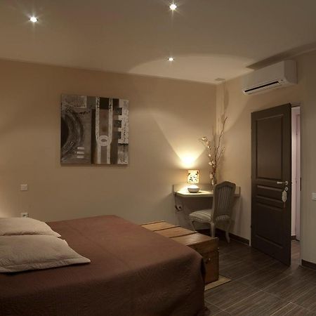 Bed & Breakfast Demeure Du Pareur Villeneuve-Minervois Exterior photo