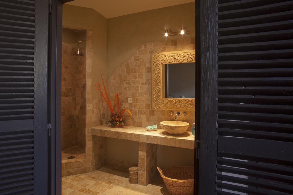 Bed & Breakfast Demeure Du Pareur Villeneuve-Minervois Exterior photo